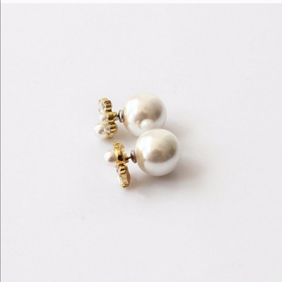 Faux Pearl Crystal Rhinestone Stud Earrings - Picture 2 of 5